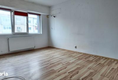 Apartament cu 2 camere decomandat în Central - 1