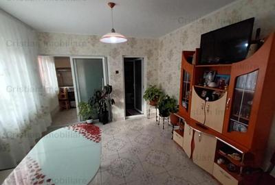 Casă cu 4 camere cu Teren 246 Mp în Central - 9