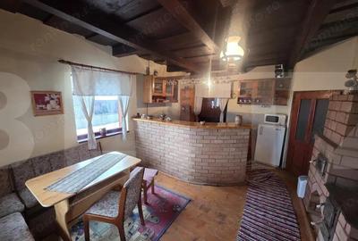 Casă cu 7 camere cu Teren 1384 Mp în Cernat - 18