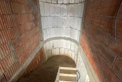 Casă cu 4 camere cu Teren 304 Mp în Ghencea - 2