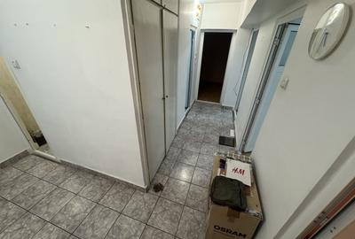 Apartament cu 3 camere decomandat în Far - 10