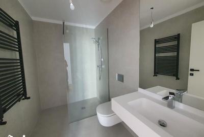 Apartament cu 3 camere în 13 Septembrie - 14