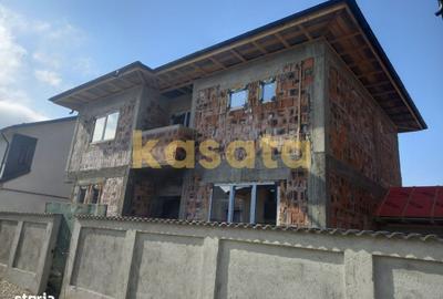 Casă cu 4 camere cu Teren 250 Mp în Prelungirea Ghencea - 2