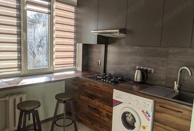 Garsoniera de inchiriat in zona 1 MAI - 4