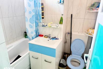 Apartament cu 2 camere semidecomandat în Micro 9 - 11