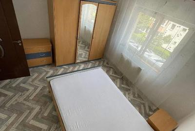 Apartament cu 3 camere decomandat în Bartolomeu