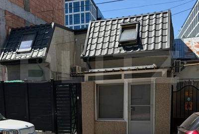 Casa spatioasa cu 4 camere, 103 mp, curte 70 mp, zona 13 Septembrie