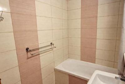Apartament cu 2 camere decomandat în Km 5 - 6