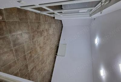 Spațiu comercial, de 18 mp, în Central - 4