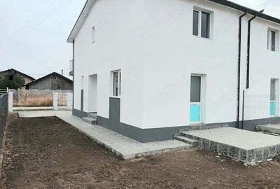 Casă cu 3 camere în Berceni - 1