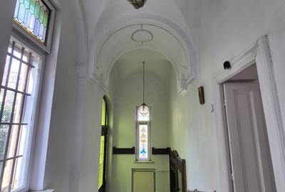 Apartament cu 4 camere semidecomandat în P-ța Victoriei - 2