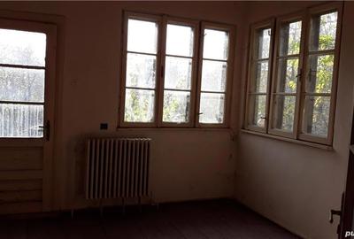 Casă cu 6 camere cu Teren 1880 Mp în Nistorești - 2