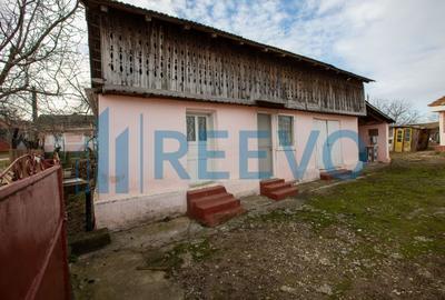 Casă cu 5 camere cu Teren 3365 Mp în Conțești - 3
