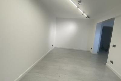 Spațiu comercial, de 50 mp, în Central - 1