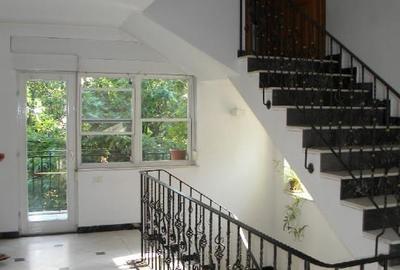 Casă individuală cu 10 camere cu Teren 350 Mp în P-ța Muncii - 3