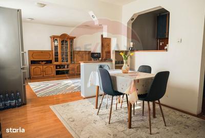 Casă cu 8 camere cu Teren 946 Mp în Central - 8