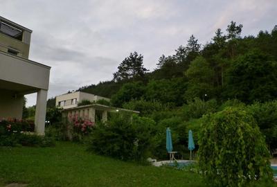 Casa individuala de lux cu piscina si teren de 4.400mp in zona VIVO - 1