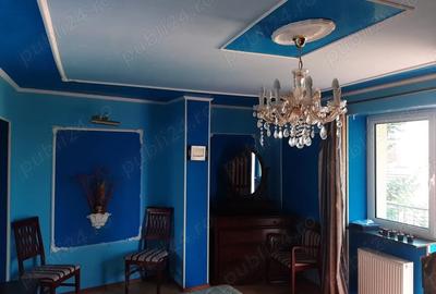 Casă cu 6 camere cu Teren 200 Mp în Central - 2