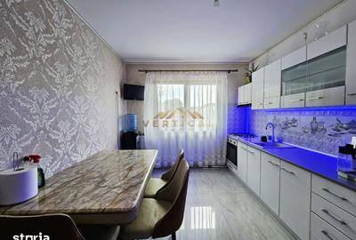 Casă cu 6 camere cu Teren 208 Mp în Vărăști - 12