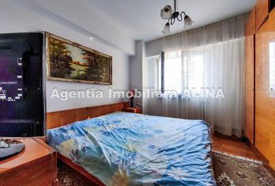 Apartament cu 4 camere decomandat în Decebal - 12