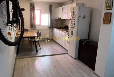 Apartament cu 2 camere, mobilat în Sălăjan