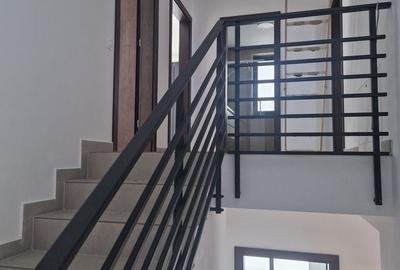 Casă individuală cu 4 camere cu Canalizare în Cristian - 2