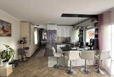 Casa 4 camere de vanzare in Floresti - 2