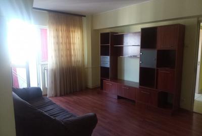 Apartament cu 2 camere semidecomandat, mobilat în Apărătorii Patriei