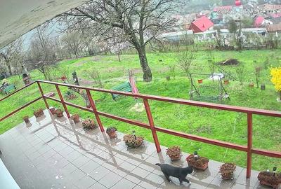 Casă cu Teren 2600 Mp în Central - 2
