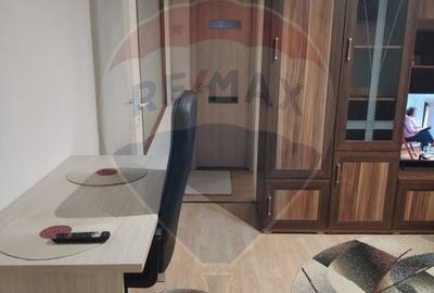 Apartament cu 2 camere de inchiriat in zona Craiovita Noua - 2