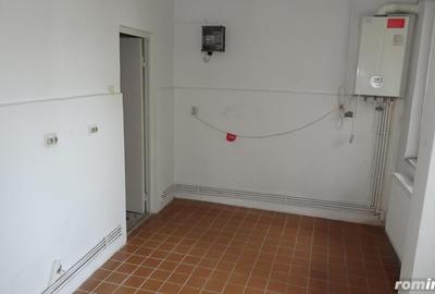 Vand spatiu comercial in Deva, zona ultracentrala ( I. Creanga), suprafata utila 70 mp, - 11