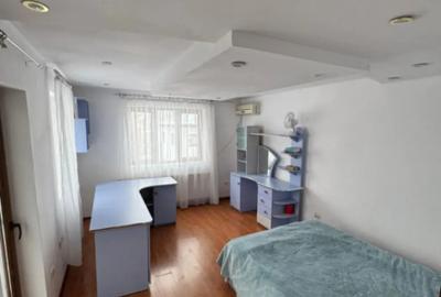 Casă cu 12 camere cu Teren 321 Mp în George Enescu - 11