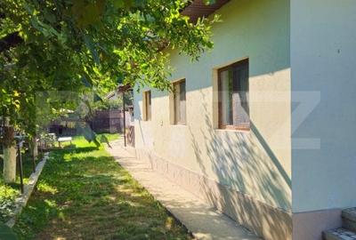 Casa spatioasa cu livada, intr-o zona linistia la 20 km de Targoviste - 2