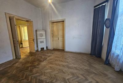 Casă individuală cu 5 camere cu Canalizare în Central - 23