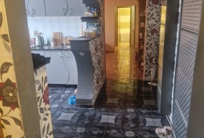 Apartament cu 3 camere semidecomandat în Broșteni - 4