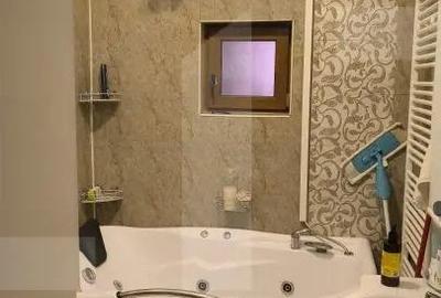 Casa,6 camere ,curte comuna in zona buna - 12