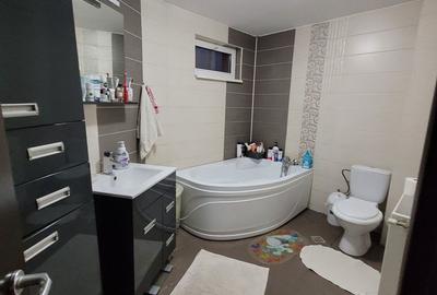 2 Case in oglinda - 3