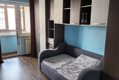 Apartament cu 3 camere decomandat în Buzaului - 4