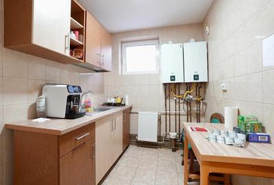 Spațiu comercial, de 100 mp, în Central - 1