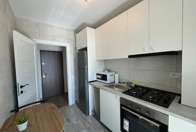Inchiriez Apartament 3 camere - 1