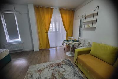 Garsonieră decomandată în Central - 2