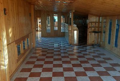 Casă cu 3 camere cu Teren 1000 Mp în Central - 2