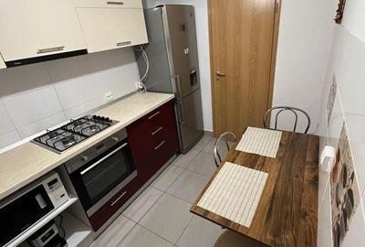 Apartament cu 2 camere decomandat în Tractorul - 3