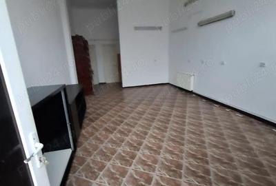 Spațiu comercial, de 43 mp, în Central - 2