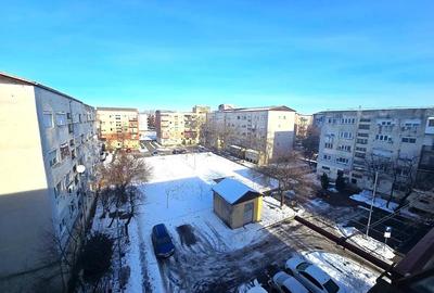 Apartament cu 3 camere decomandat în Micro 17 - 4