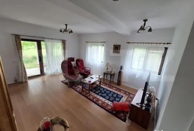 Casă cu 4 camere cu Teren 217 Mp în Central - 7