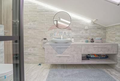 Apartament cu 4 camere decomandat, mobilat în Florilor - 20