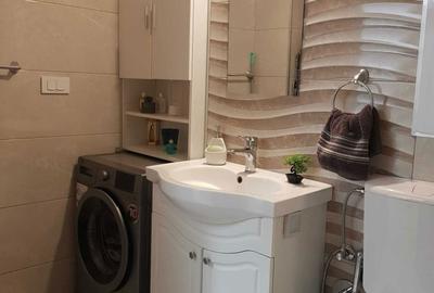 Apartament cu 2 camere decomandat în Lotus