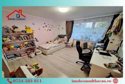 Apartament cu 4 camere decomandat în Cornișa - 8