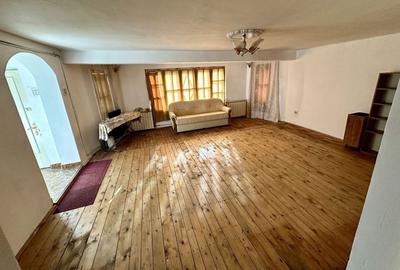 Casă cu 4 camere în Central - 3